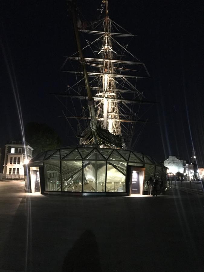 Riverside Cutty Sark 2Bd Retreat ロンドン エクステリア 写真